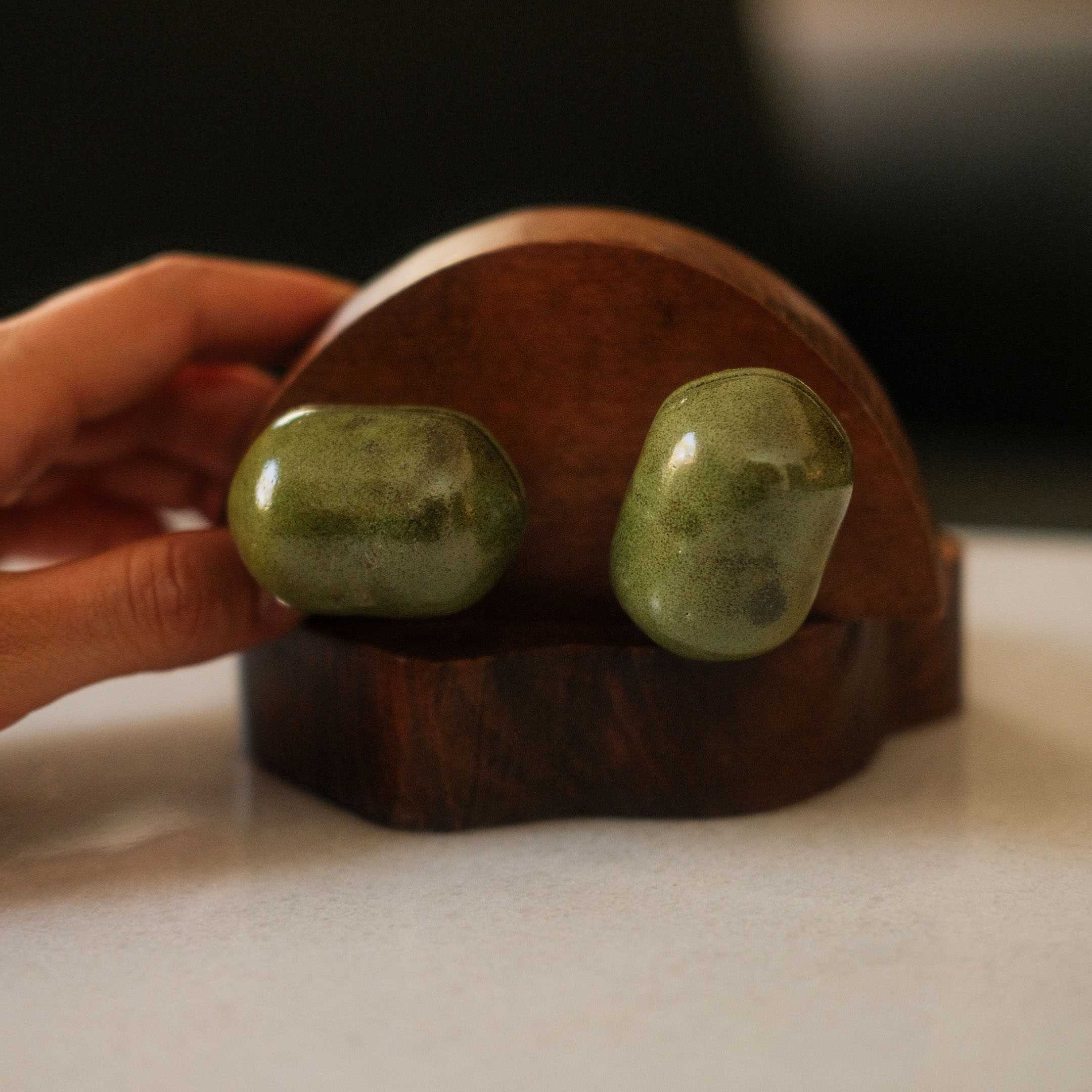 Oval Ceramic Knobs Set- Olive
