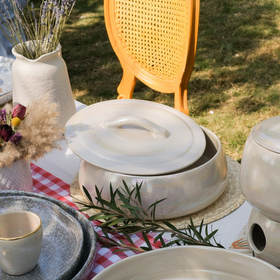 Medium bram with lid