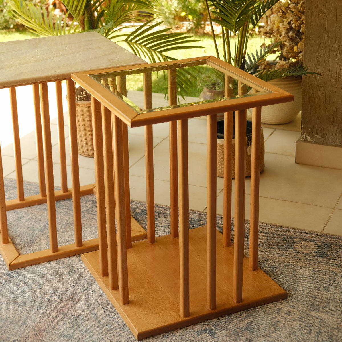 Yelika side table glass