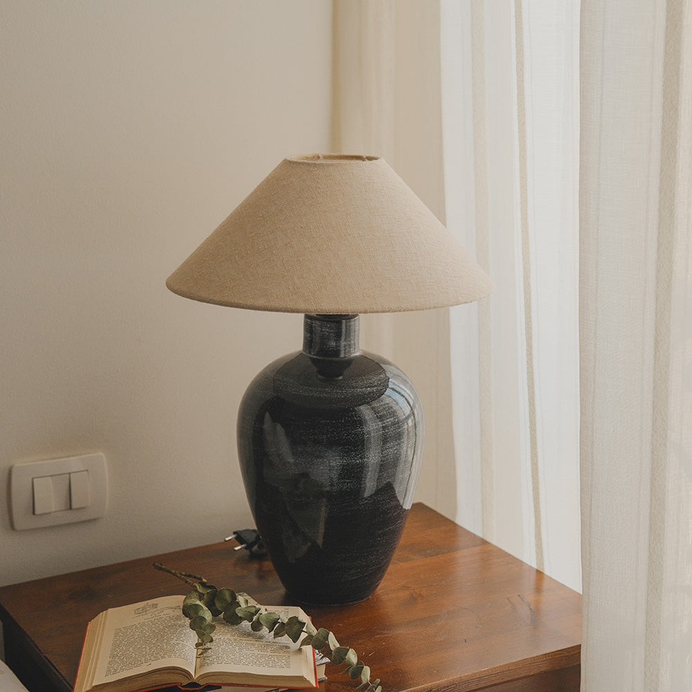 Vara Ceramic Lamp - Rustic Black