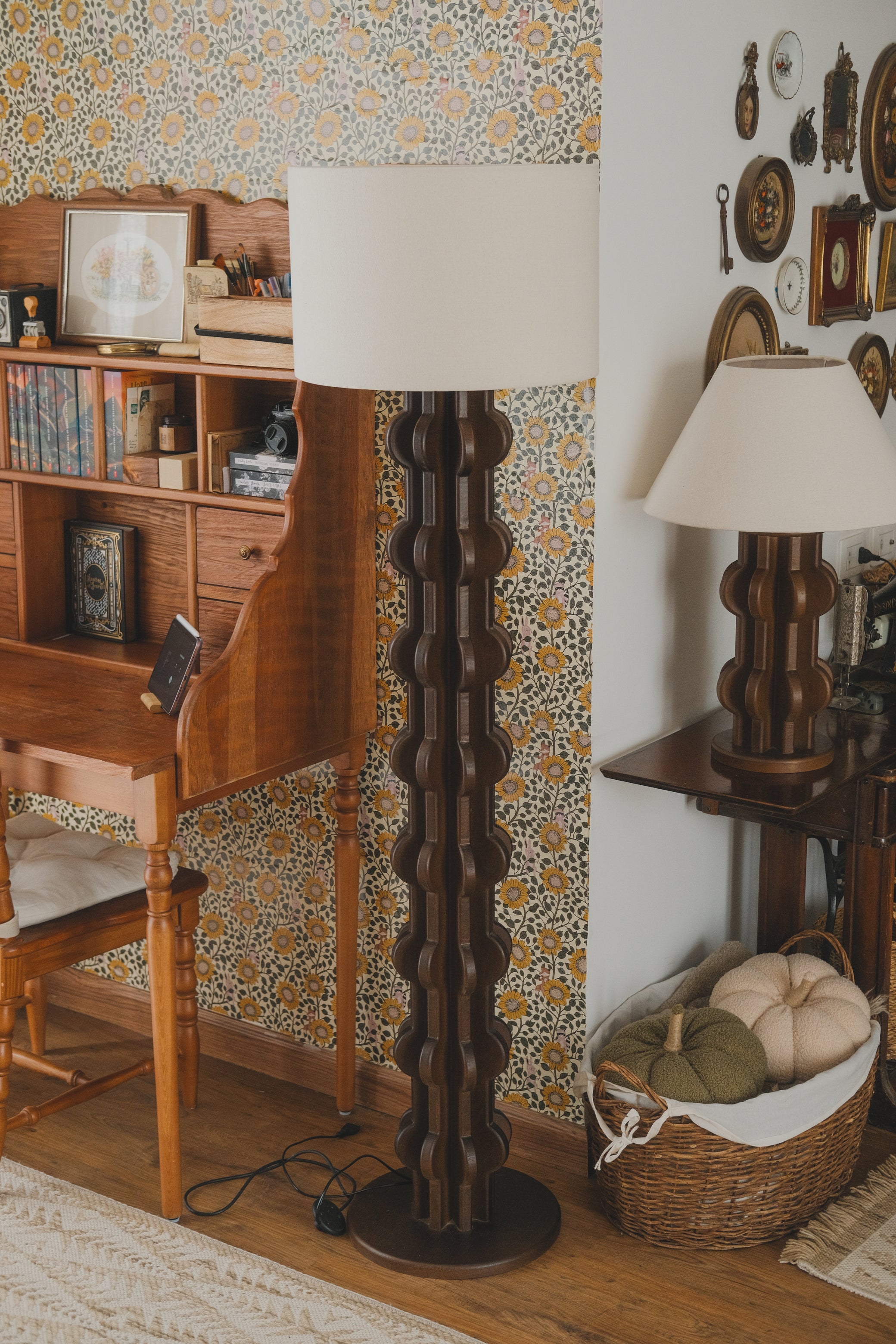 Beech Wood •Ebon• Floor Lamp