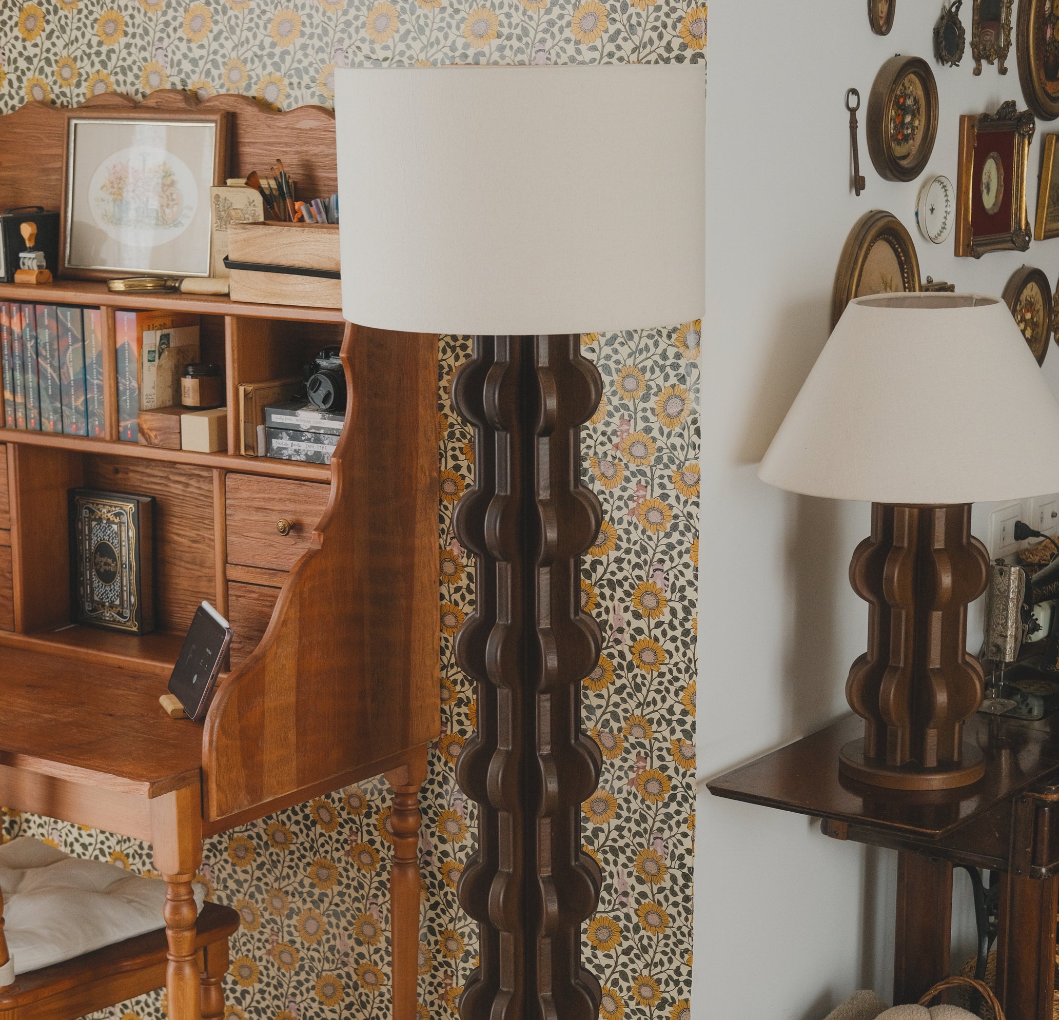 Beech Wood •Ebon• Floor Lamp