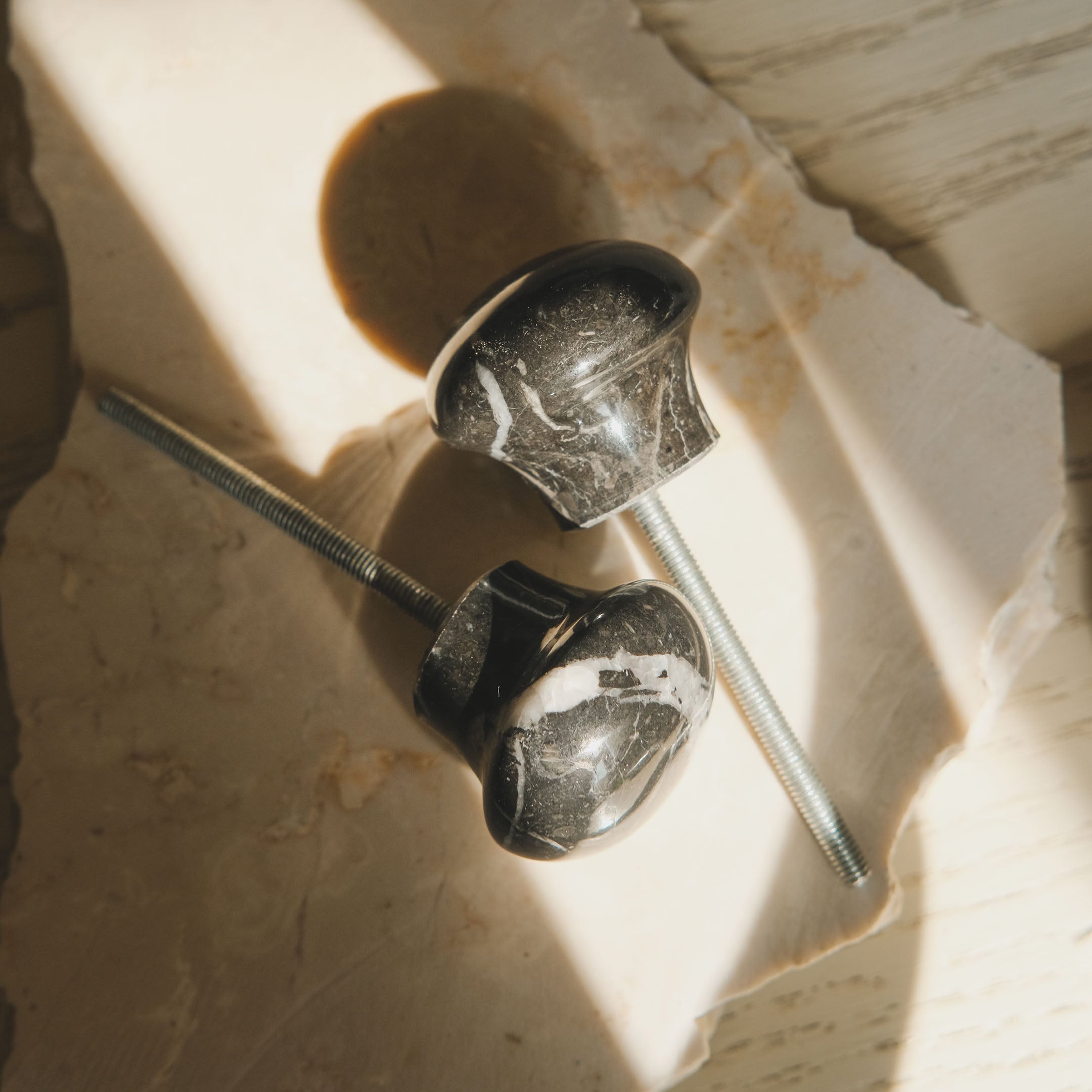 Marble Knobs Set Black