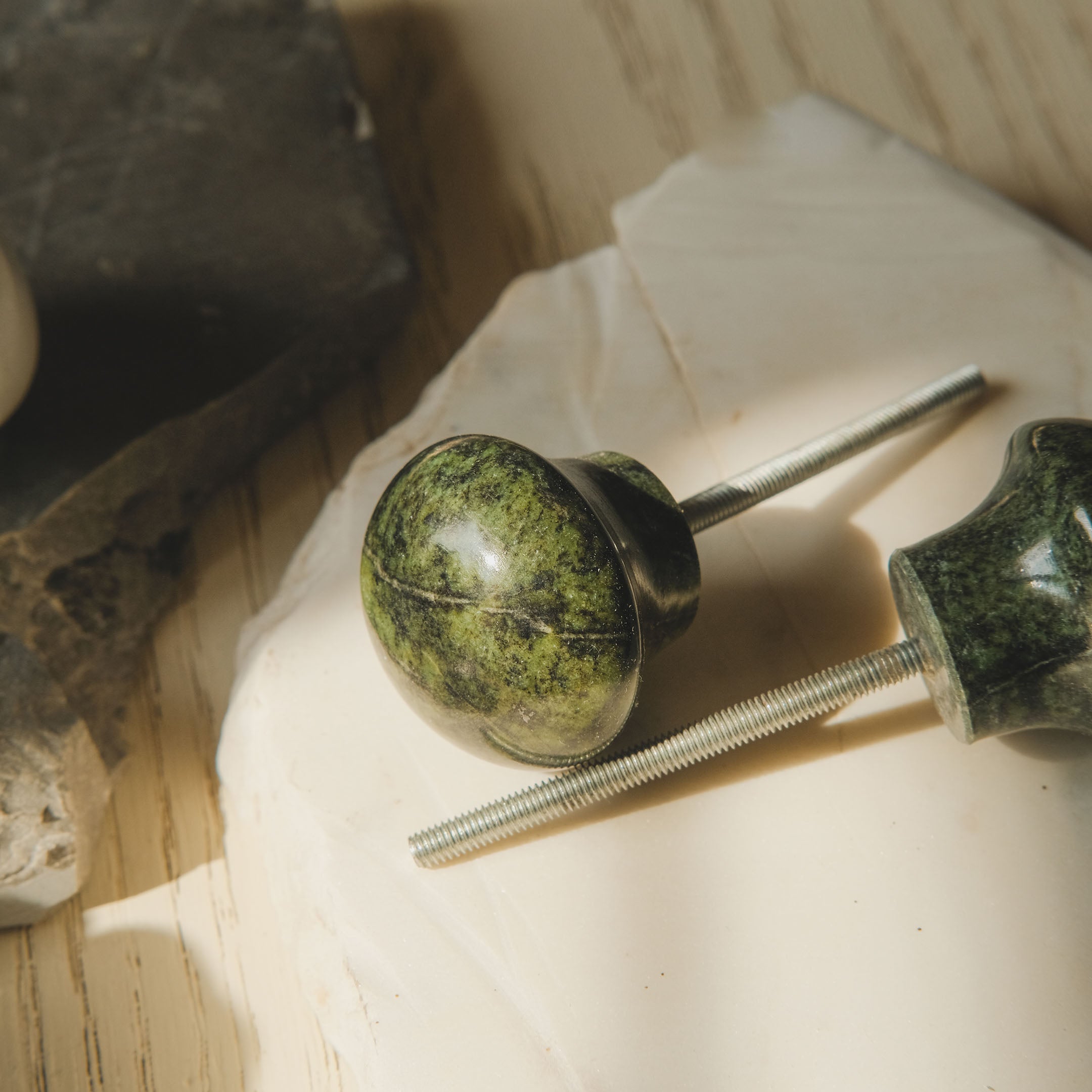 Marble Knobs Set Olive
