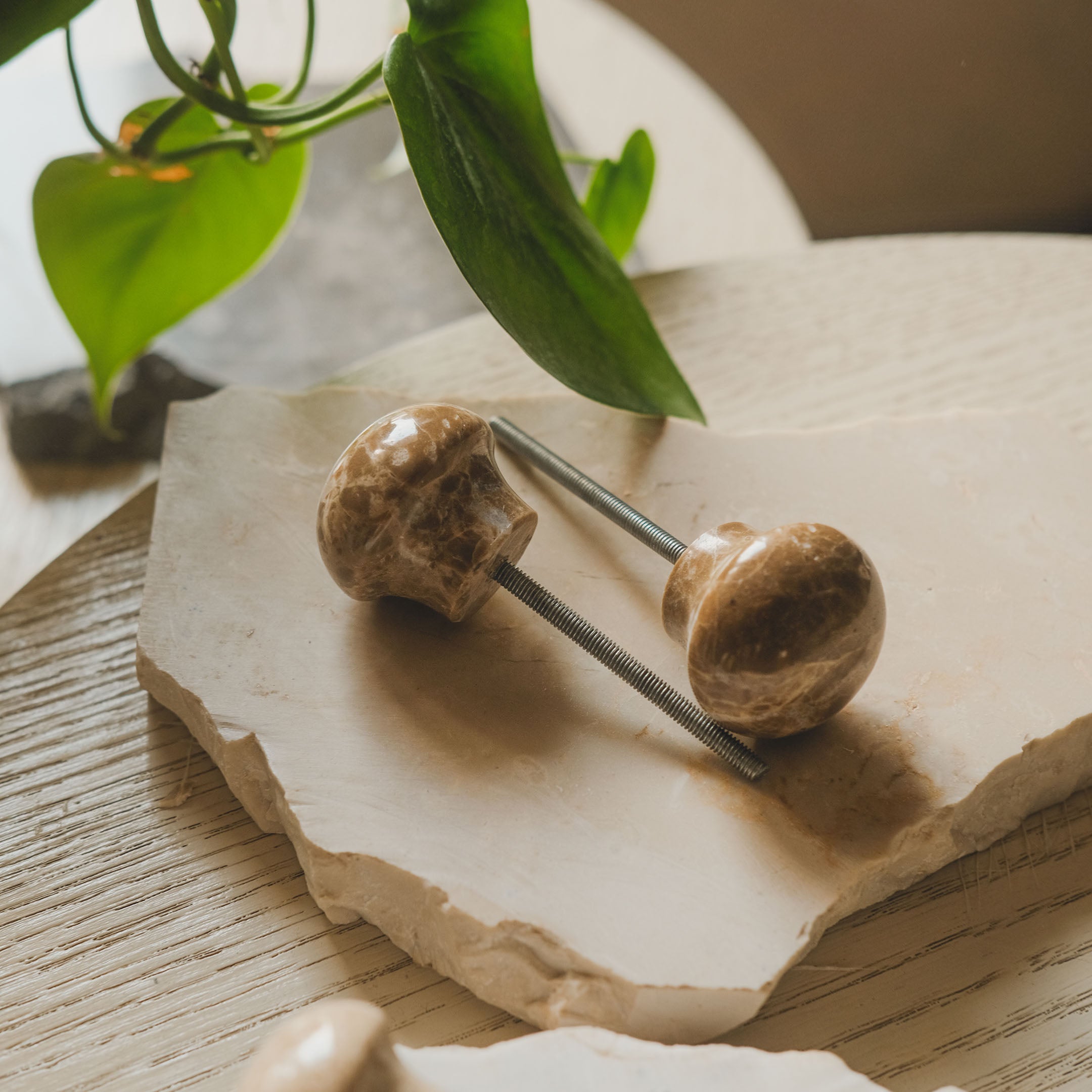 Marble Knobs Set Caramel