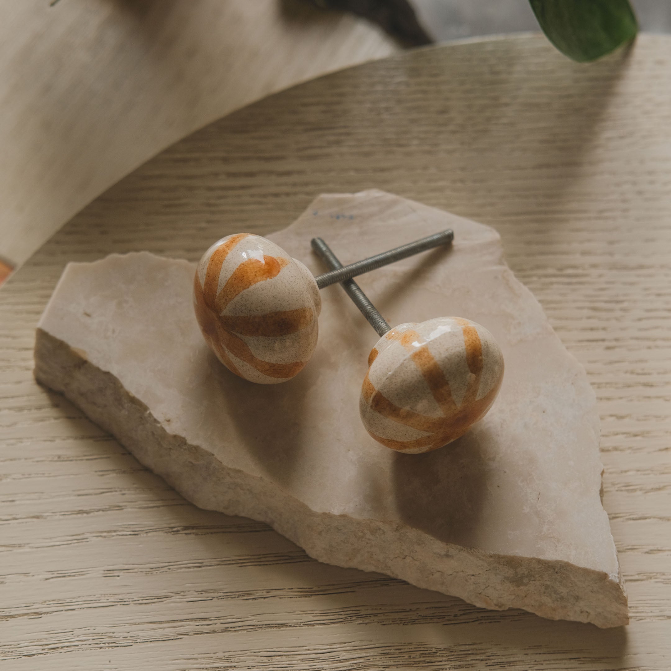 Round Ceramic Knobs Set- Coral