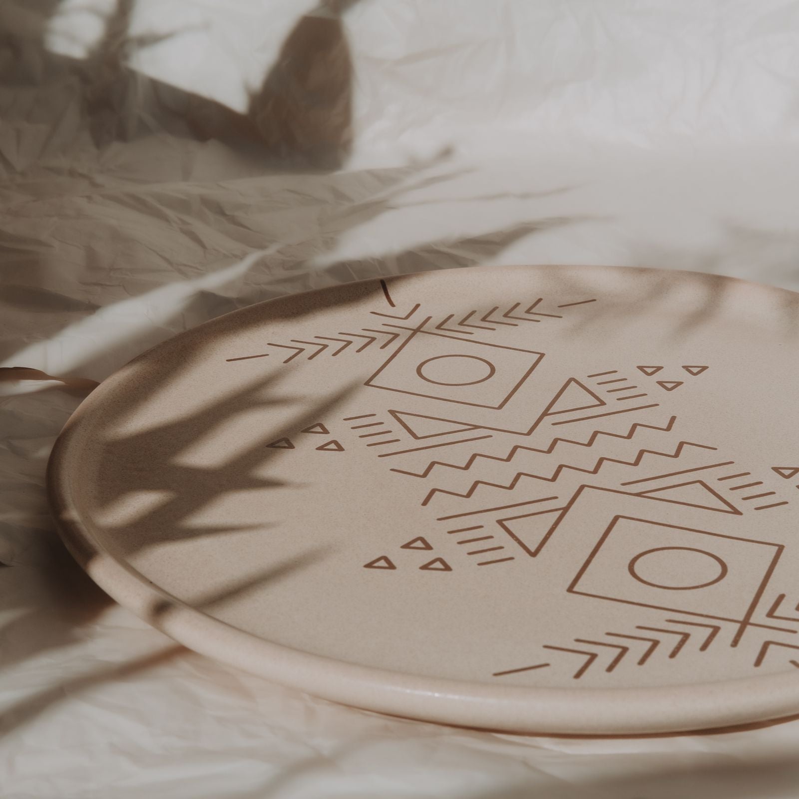 Temple round serving dish