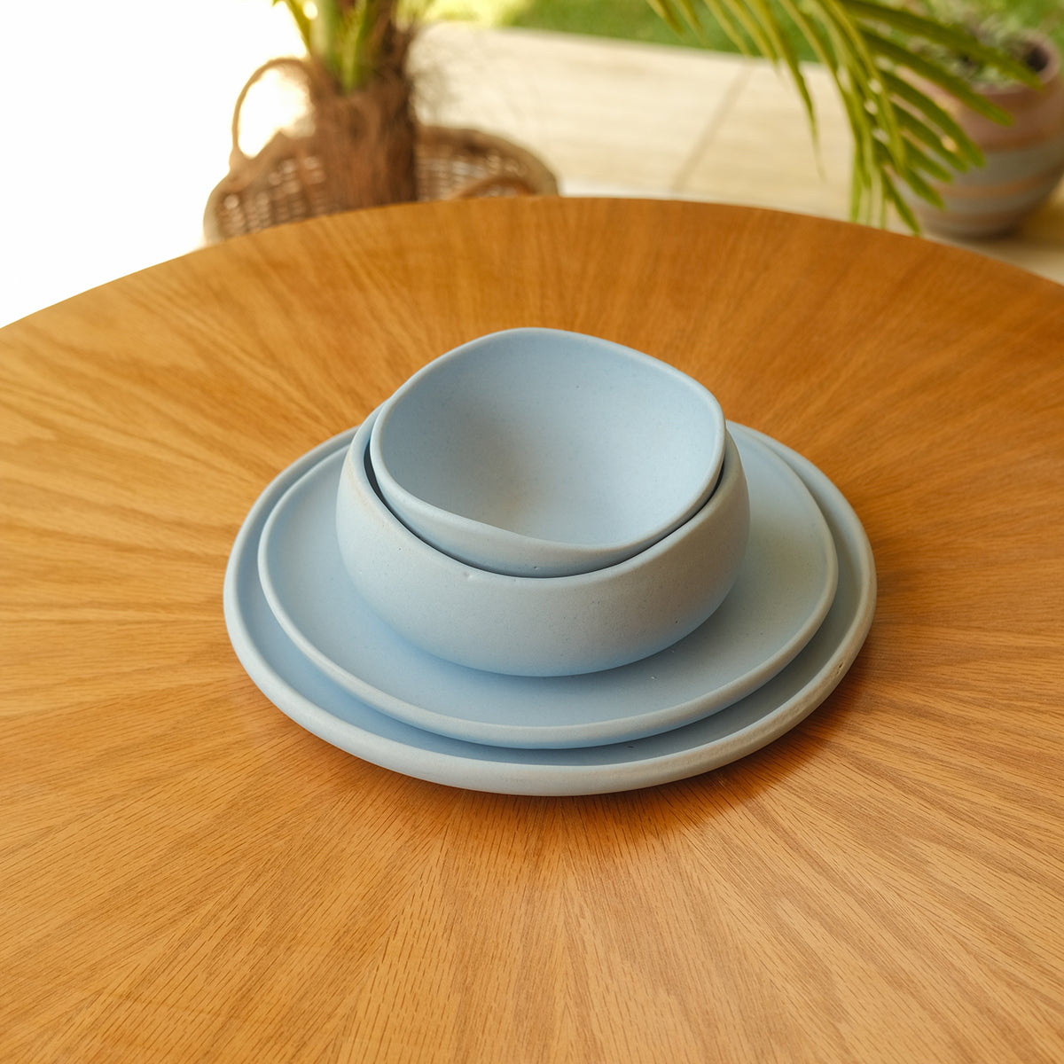 Irregular dinner set