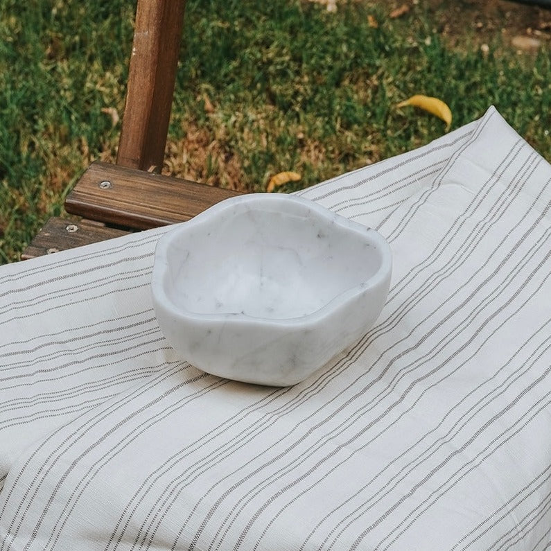 Marble dips bowl