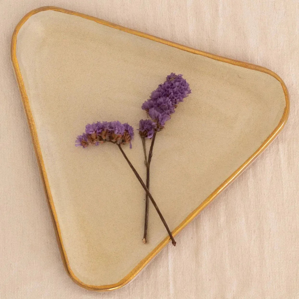 30 CM Triangular Platter With Real Gold Extract Rims