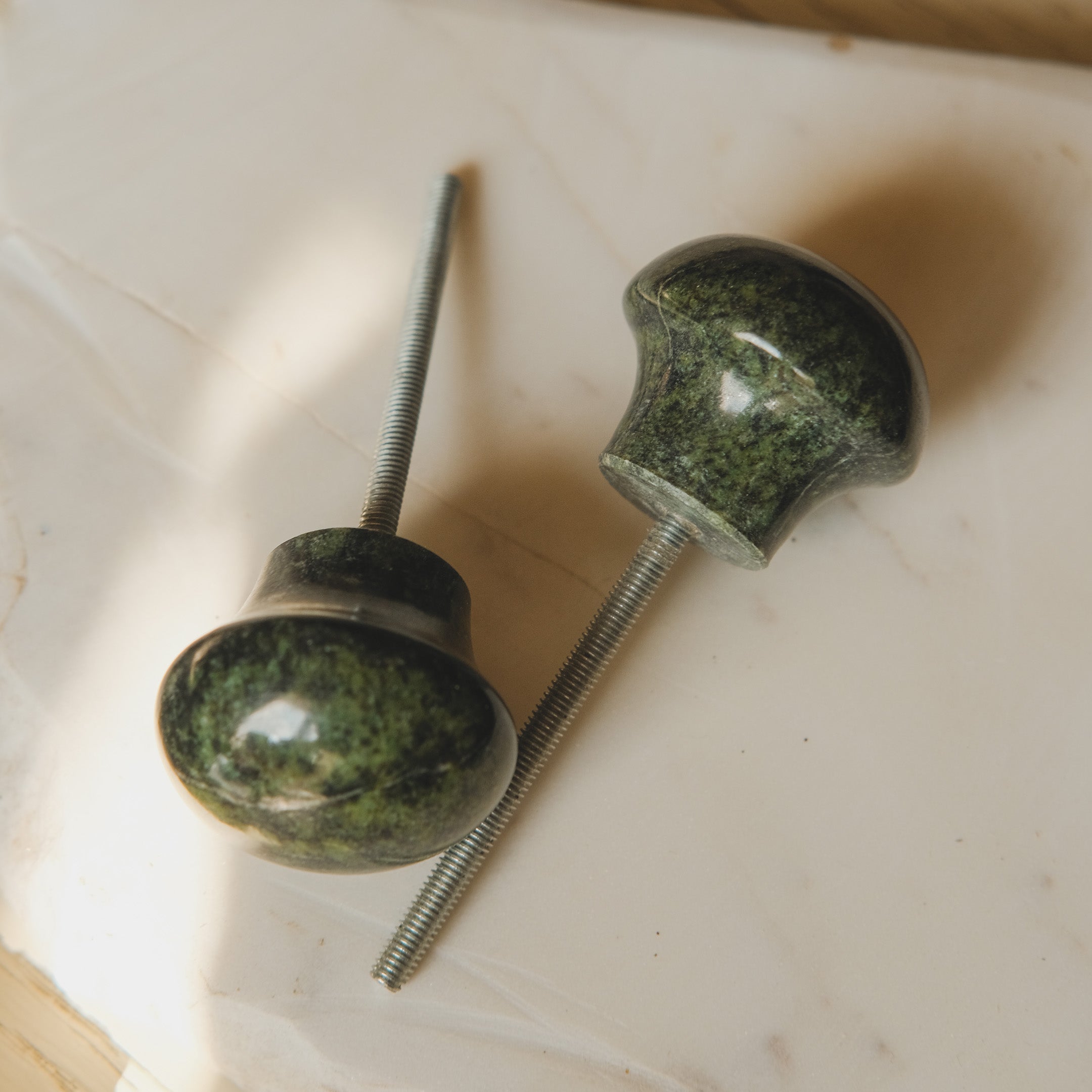 Marble Knobs Set Olive