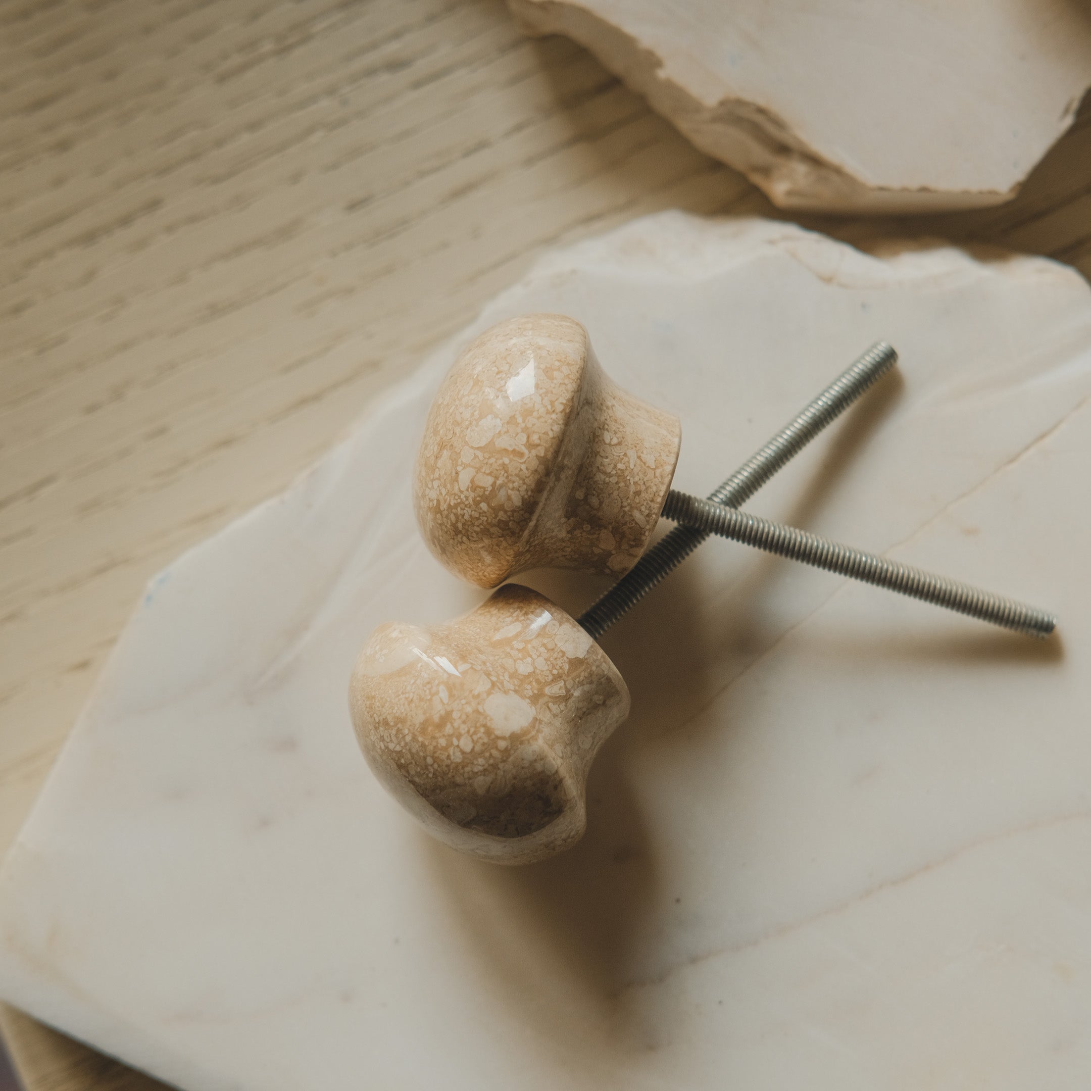 Marble Knobs Set Beige