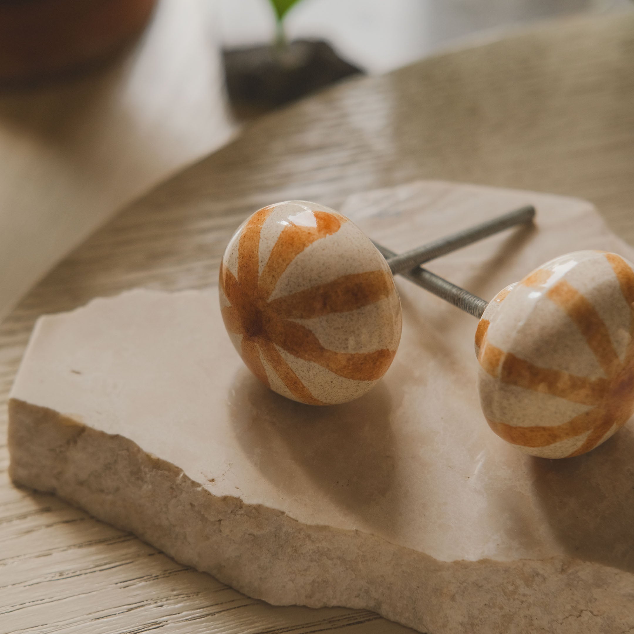 Round Ceramic Knobs Set- Coral