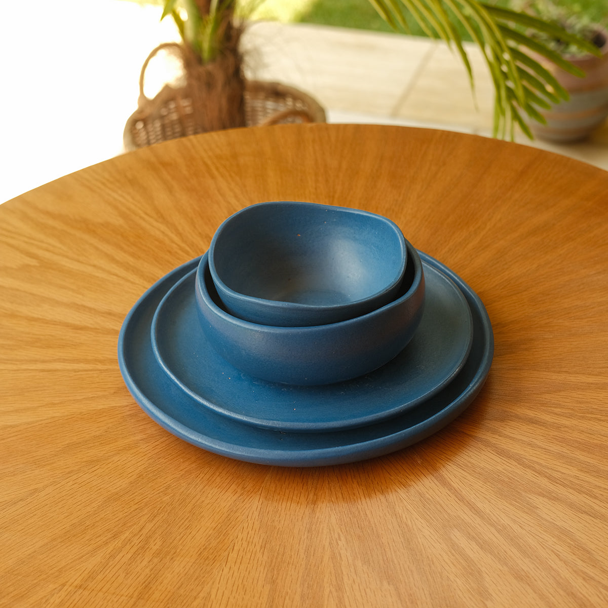 Irregular dinner set